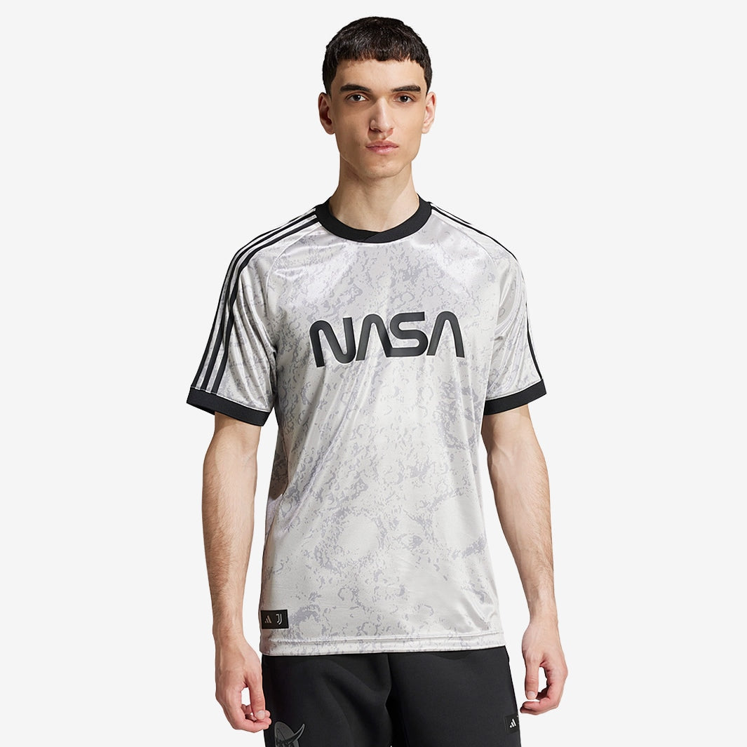Camisa Casual Adidas Juventus FC 2024/25 Nasa