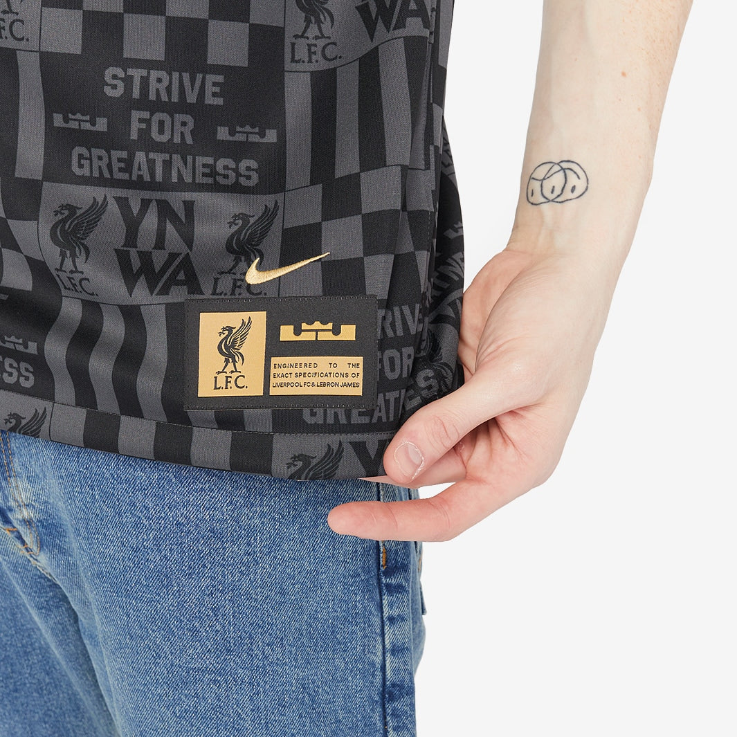 Camisa Nike LeBron James Liverpool FC 2024/25 I Torcedor