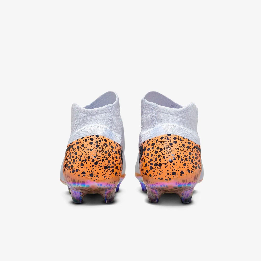 Chuteira Nike Phantom Luna 2 Elite Campo