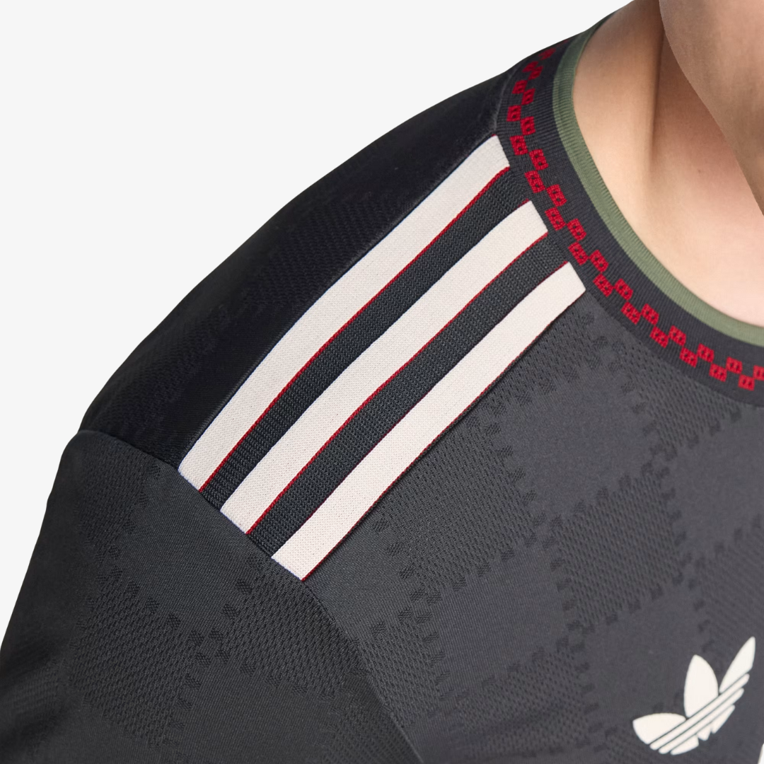 Camisa Adidas Bayern de Munique 2025/26 III Authentic